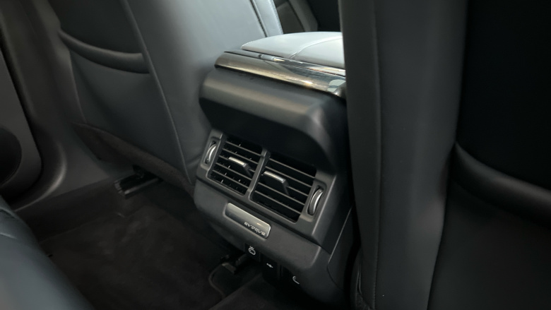 Land Rover Range Rover Evoque 2.0 D200 R-Dynamic HSE 5dr Auto Diesel Hatchback